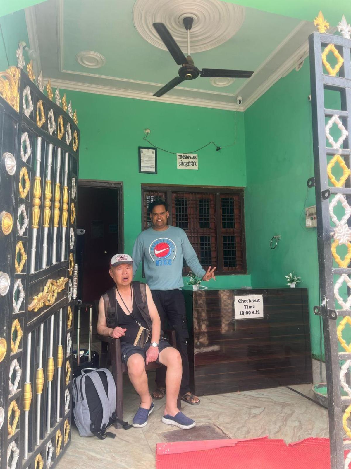 Indiana Home Stay Кхаджурахо Экстерьер фото